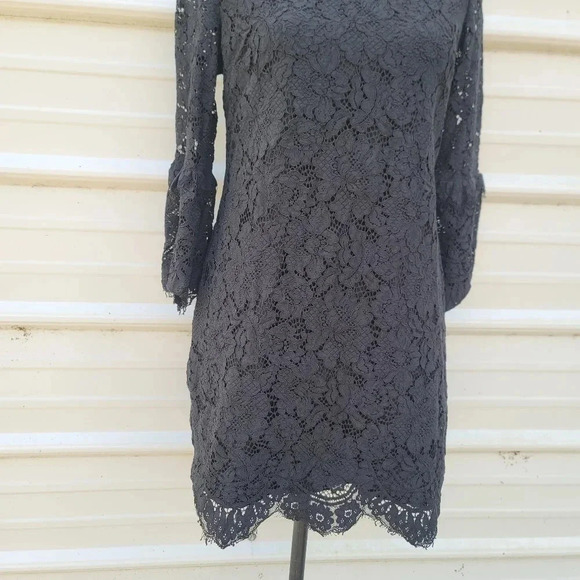 Banana Republic Womenz Black Lace Shift Dress 3/4 Bell Sleeves Mini Petite 4 4P - Picture 9 of 10